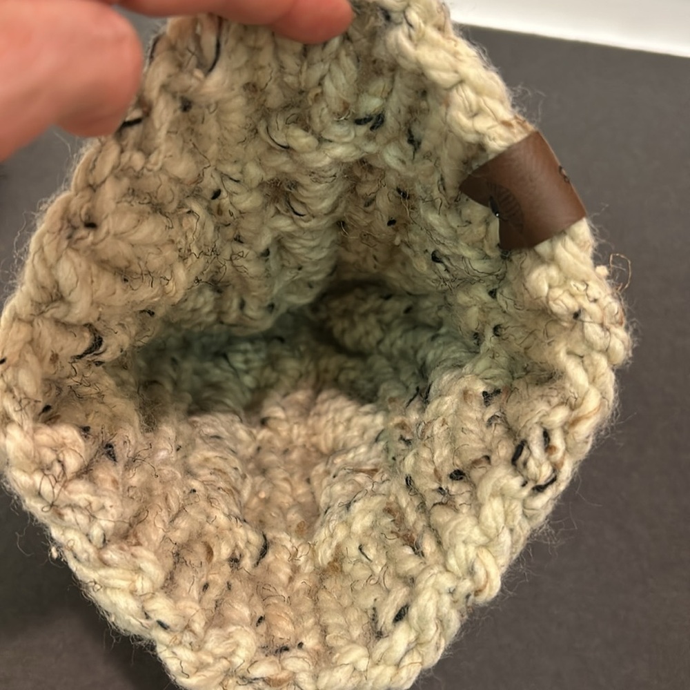 NEW Handmade Chunky Cable Knit Beige Hat & Mittens Set Wool Etsy Cozy Woolen Co - Picture 7 of 10